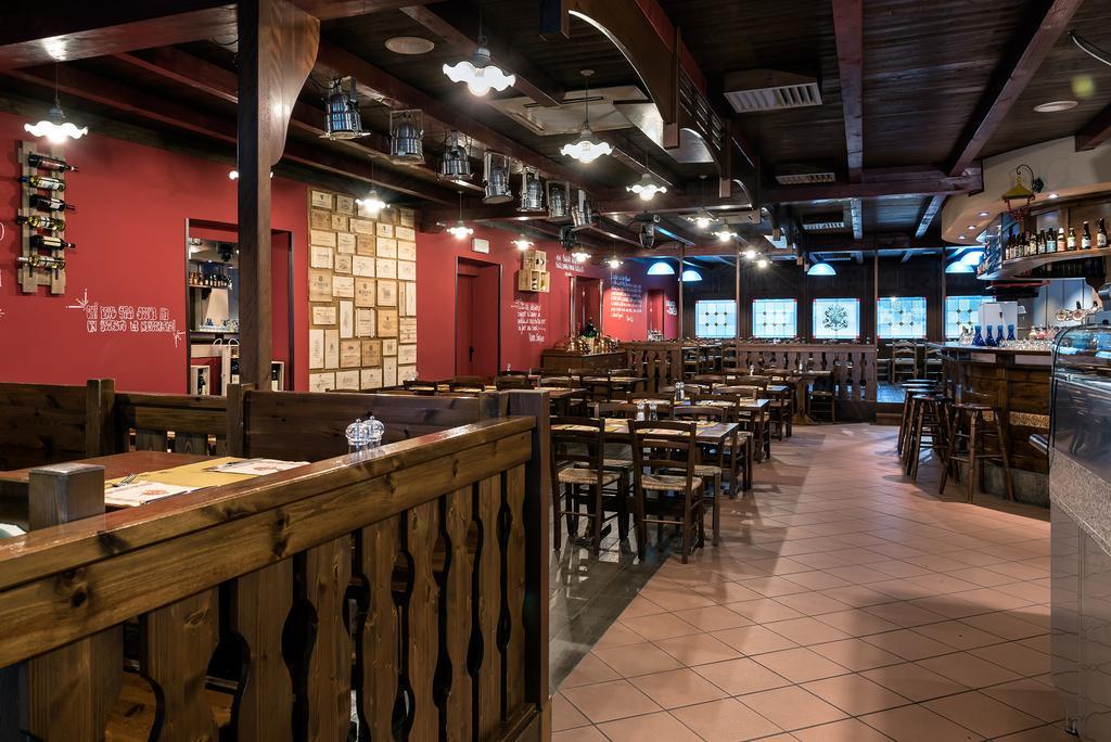 Hotel Blue Ribbon Vercelli Ngoại thất bức ảnh