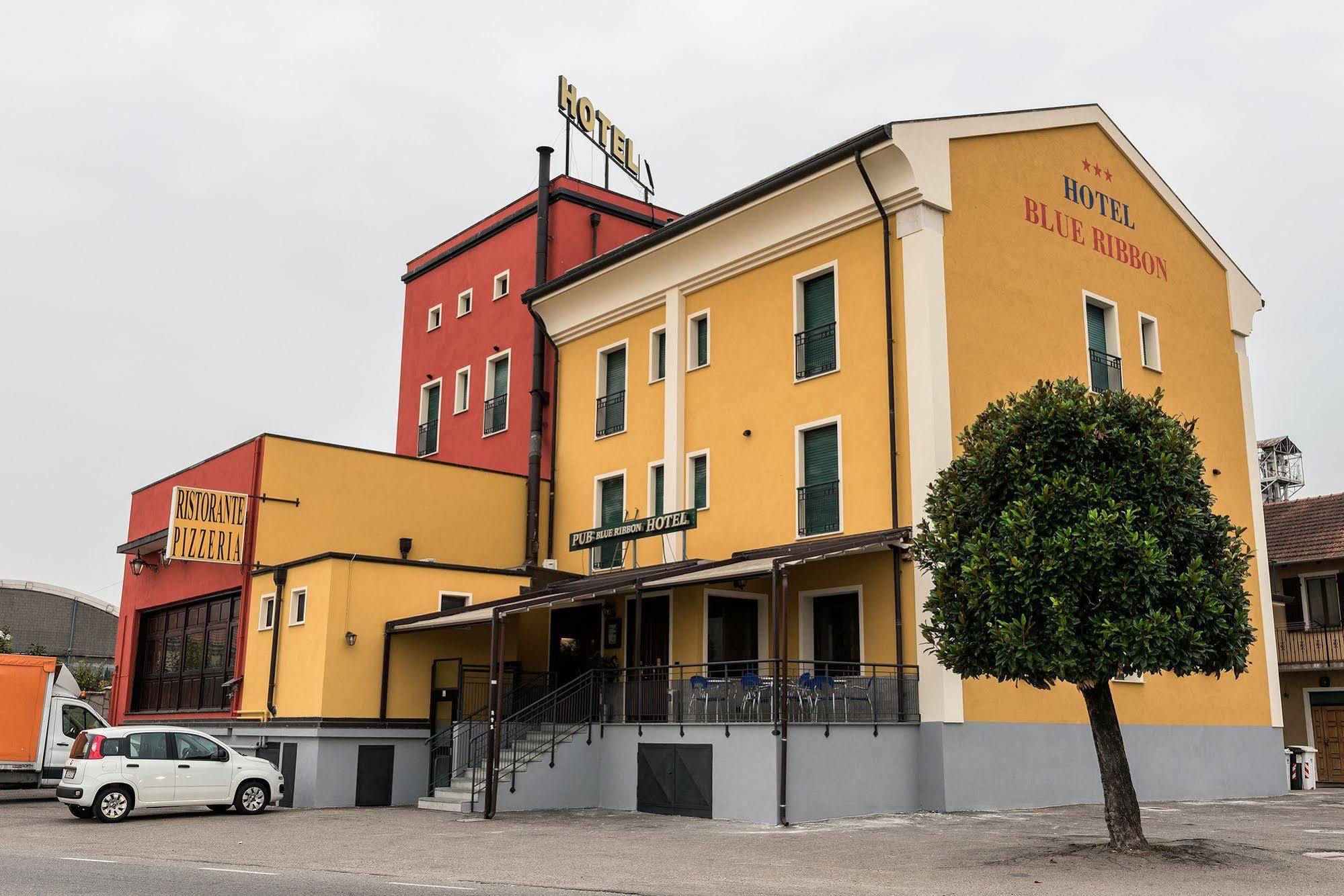 Hotel Blue Ribbon Vercelli Ngoại thất bức ảnh