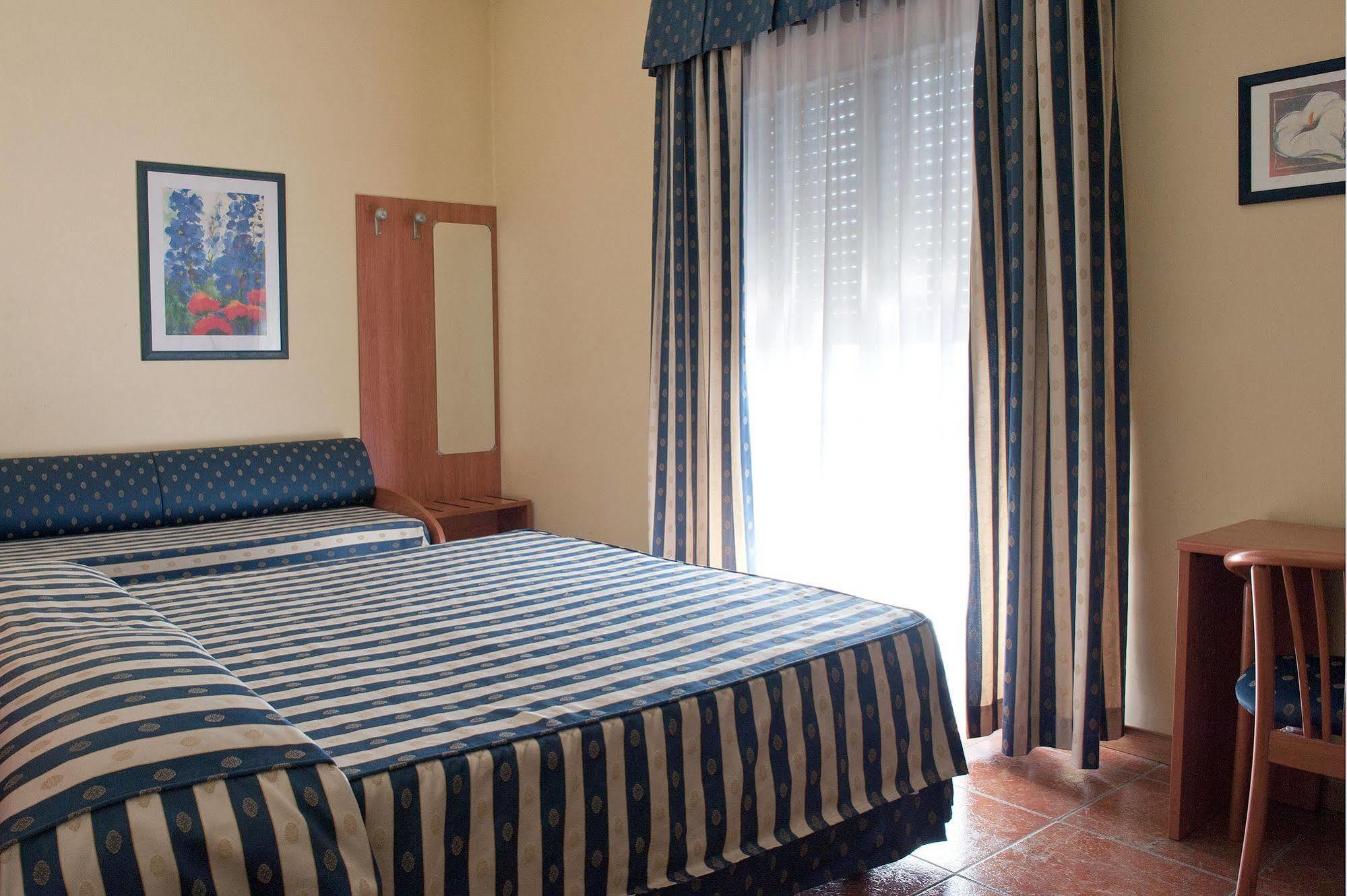 Hotel Blue Ribbon Vercelli Ngoại thất bức ảnh